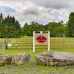 Pocono Getaway Hot Tub, Community Lake Access!