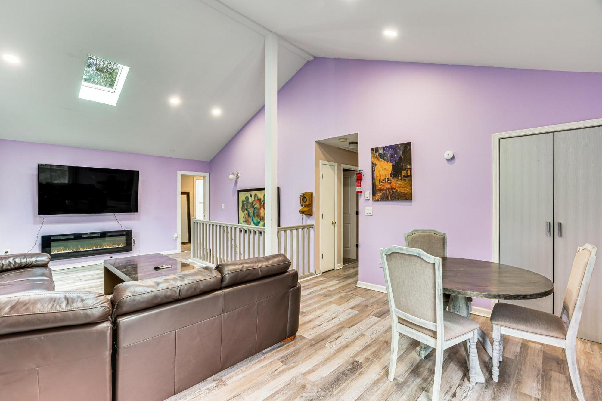 Pocono Getaway Hot Tub, Community Access! *