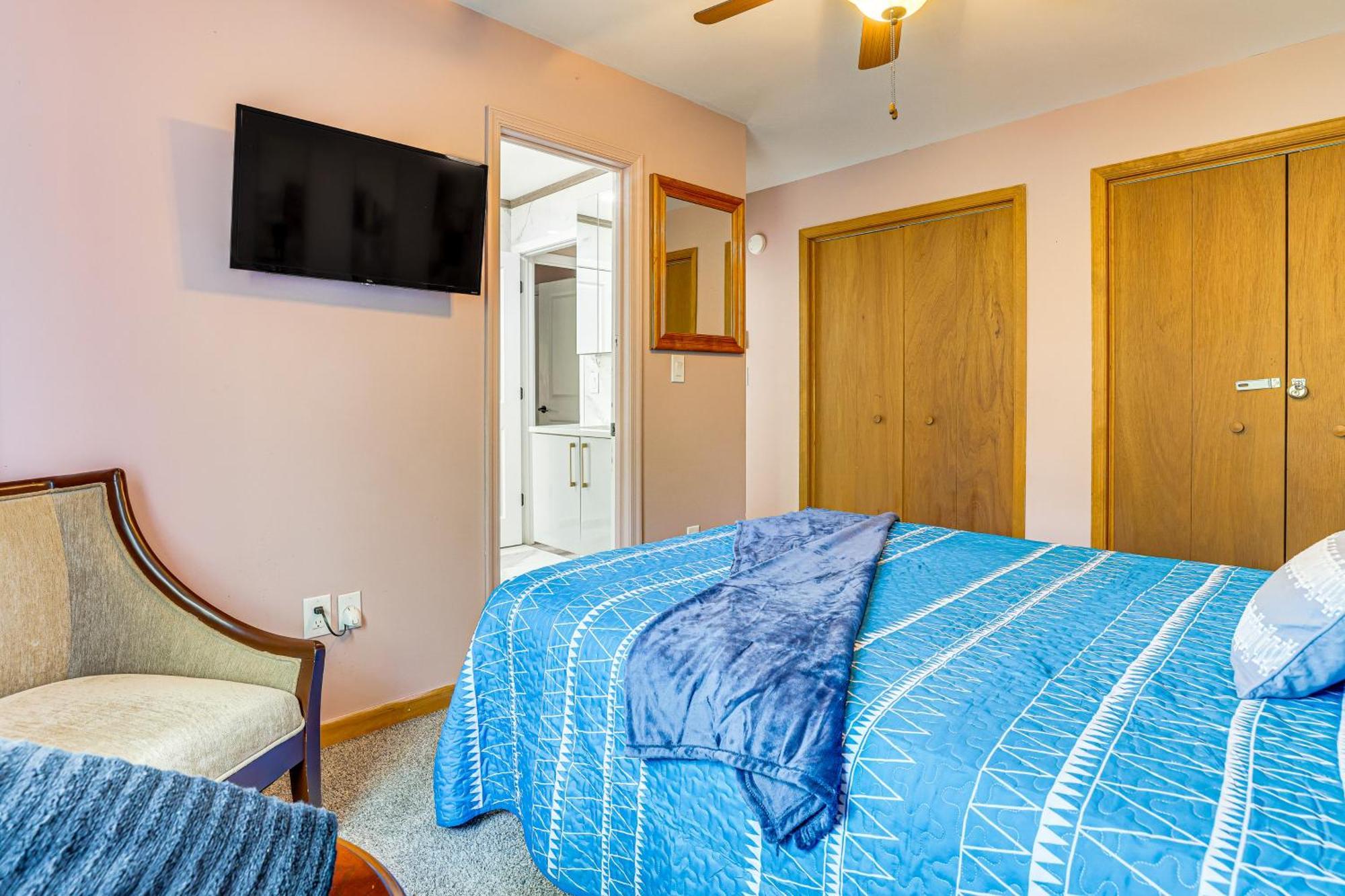 Pocono Getaway Hot Tub, Community Access! *