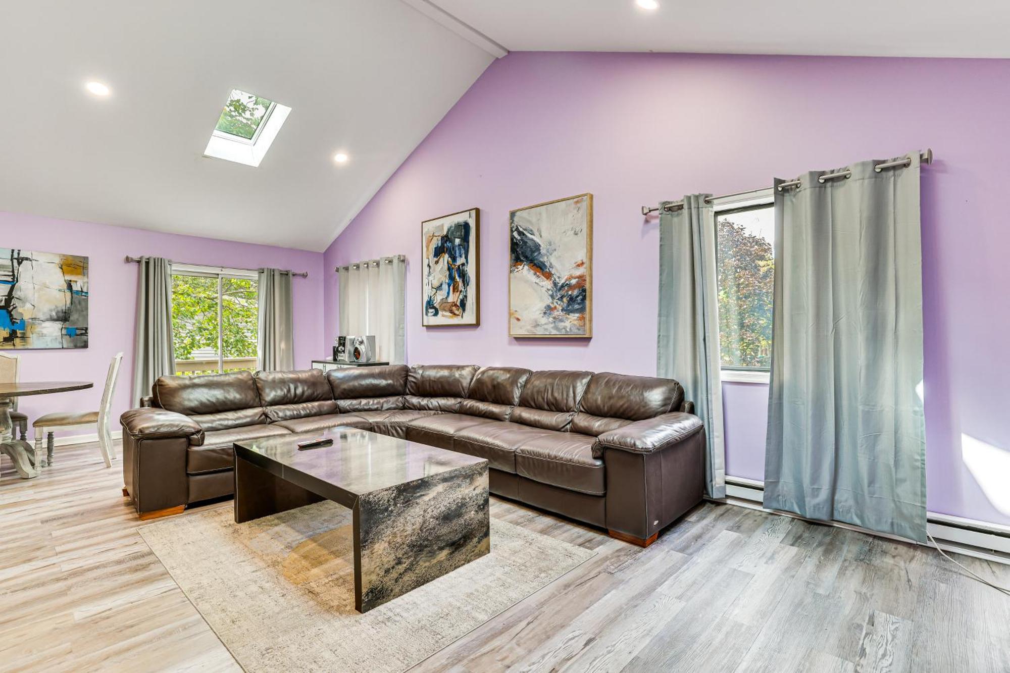 Pocono Getaway Hot Tub, Community Access! Tobyhanna