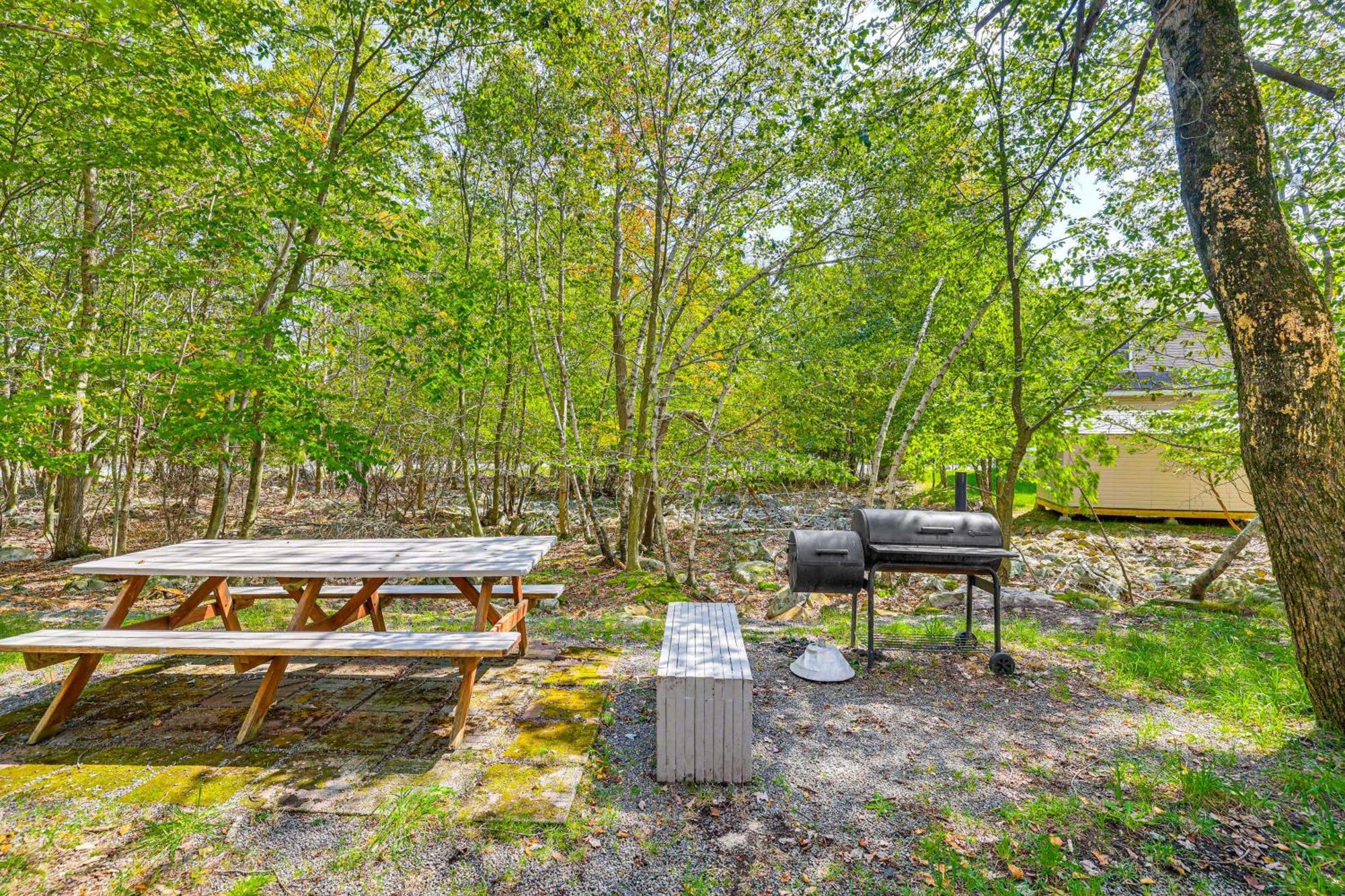 Pocono Getaway Hot Tub, Community Access!